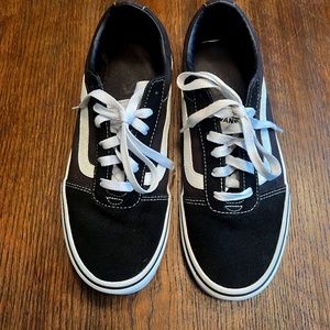 Vans Old Skool Black and White Shoes Women's Size 9.5